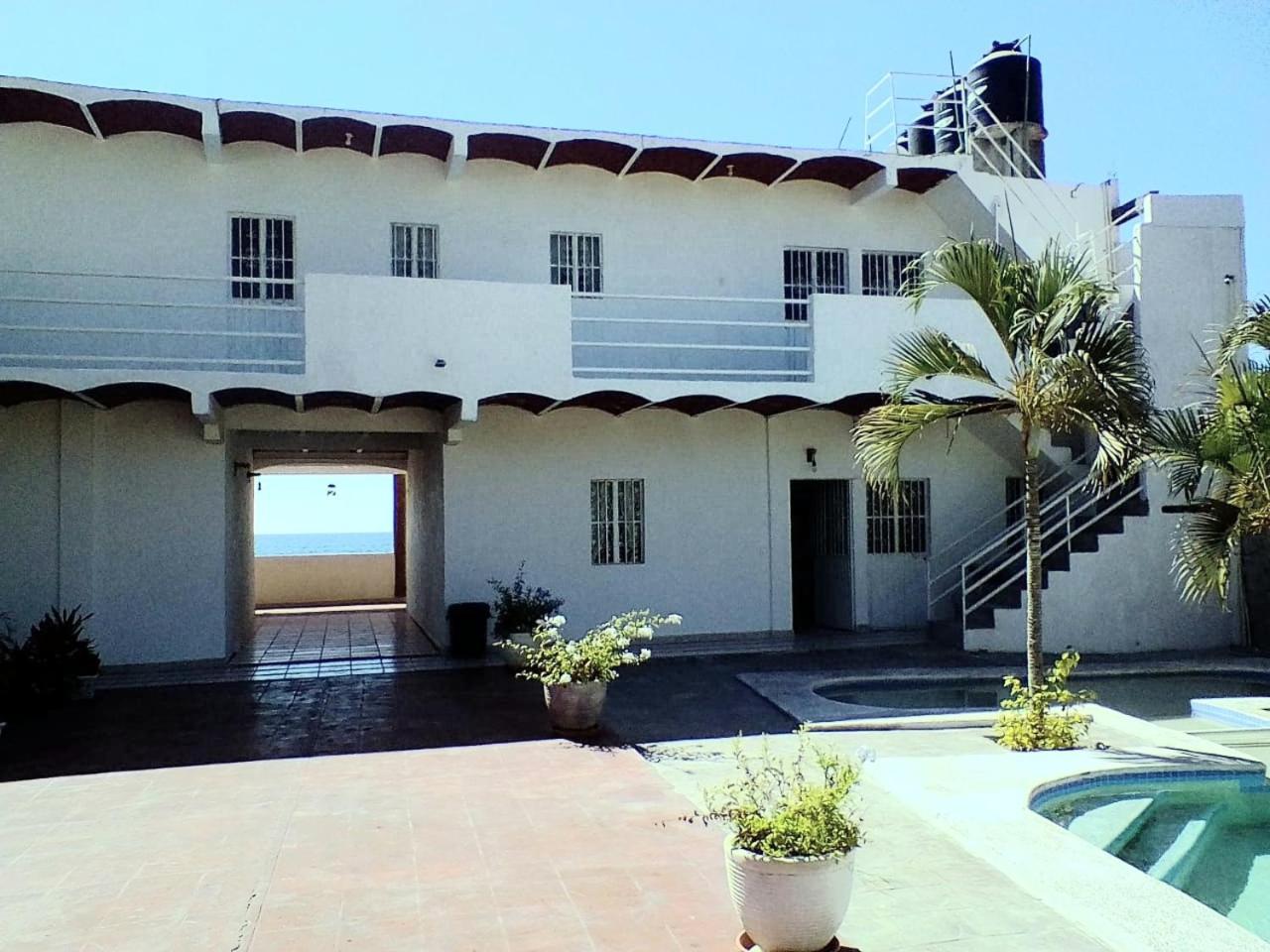 La Pucca Hotel Boutique Resort Пеньита-де-Хальтемба Экстерьер фото